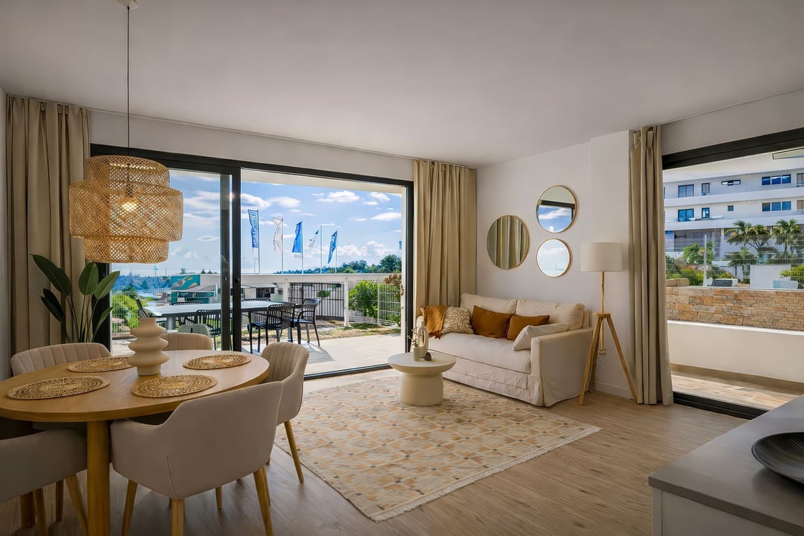 Apartment in Estepona - Image 2