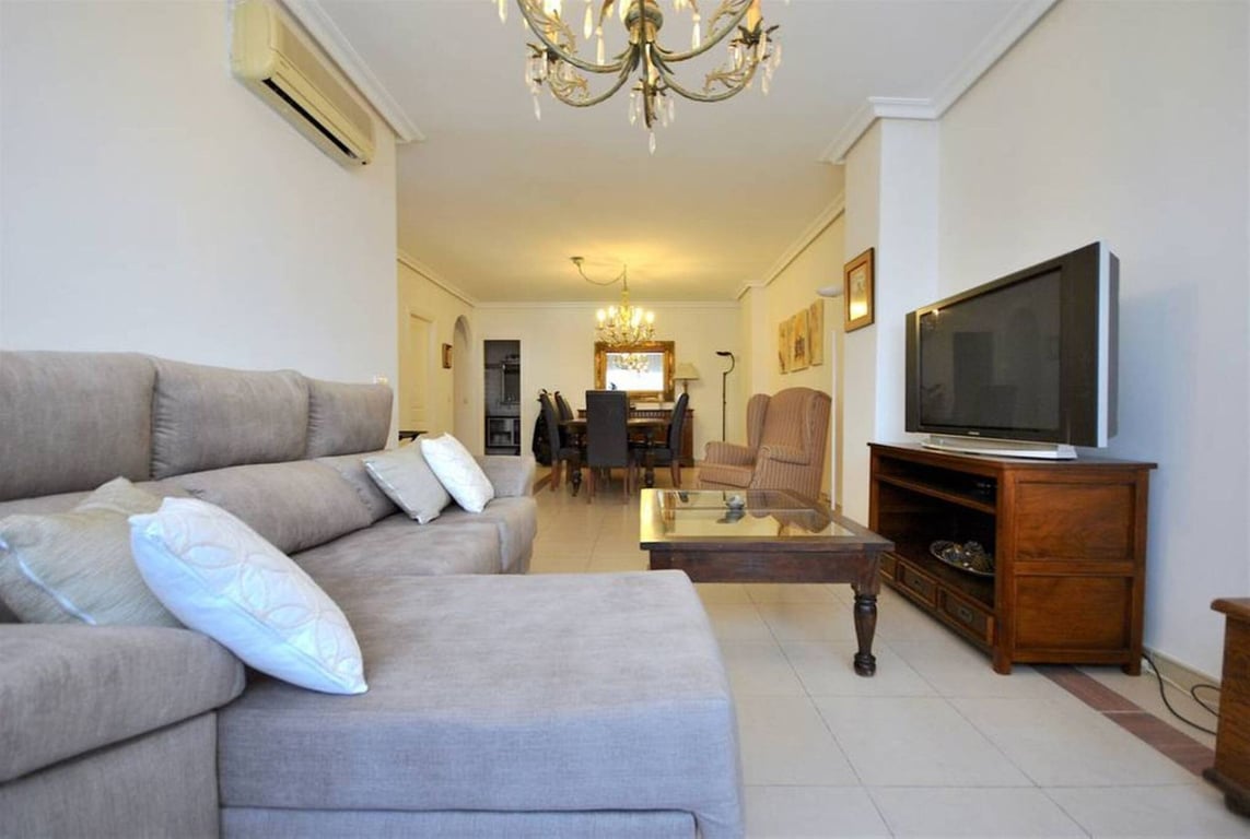 House in Malaga - Image 3