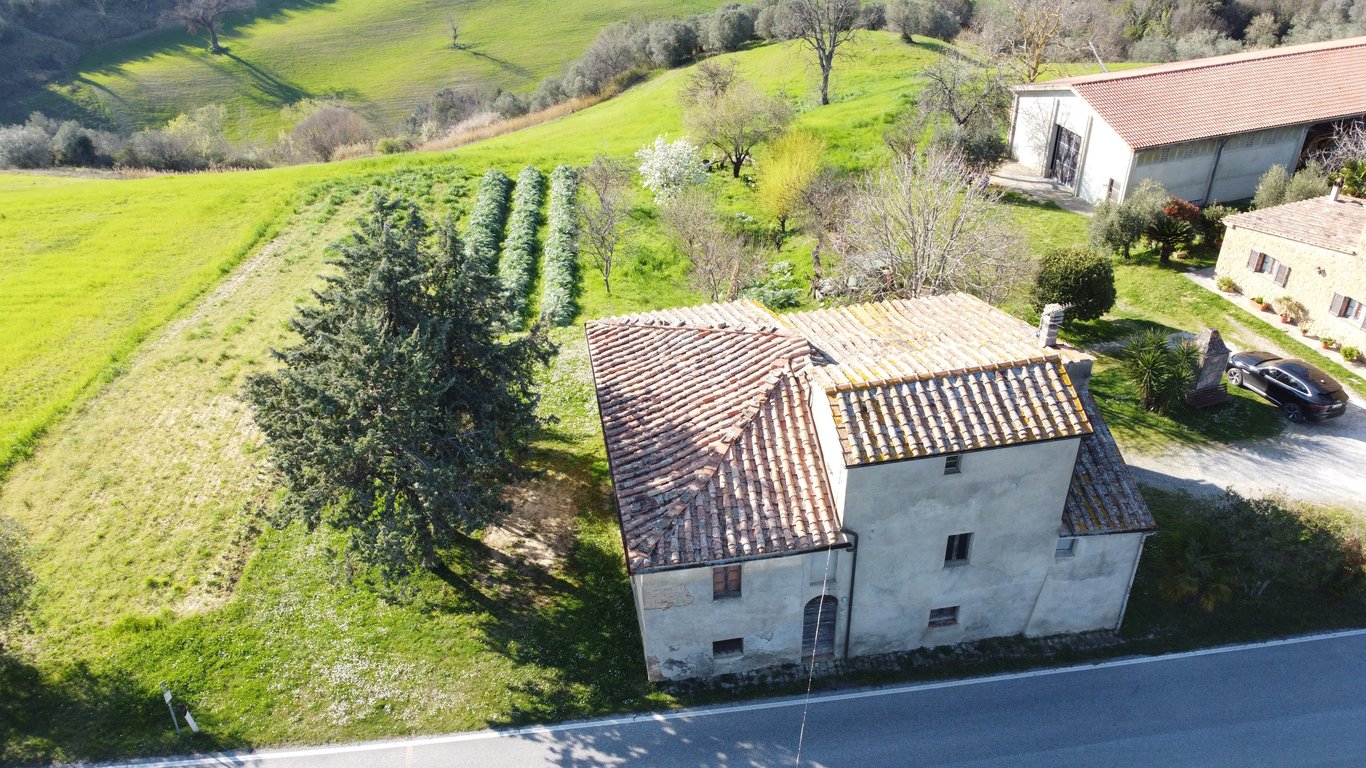 House in Volterra - Image 2