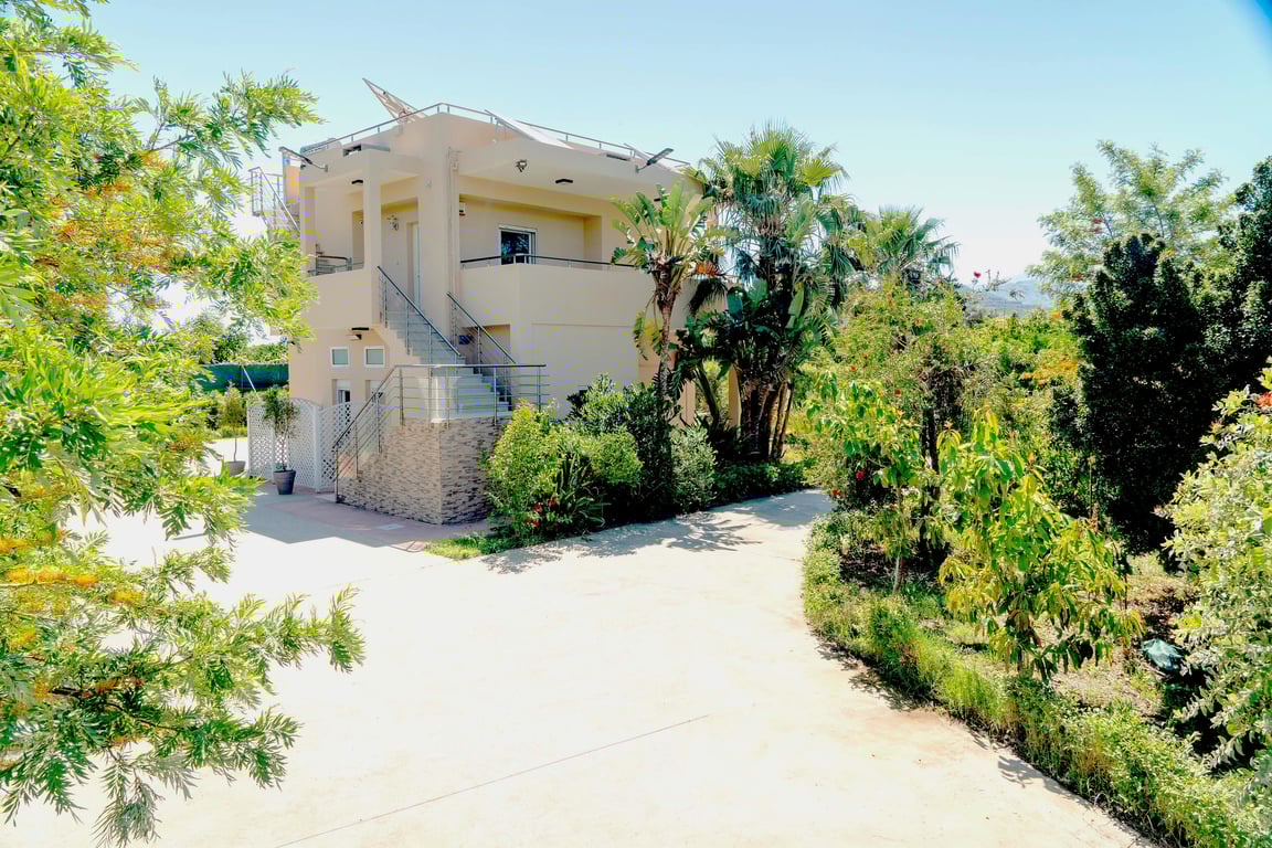 Villa in Agia - Image 2