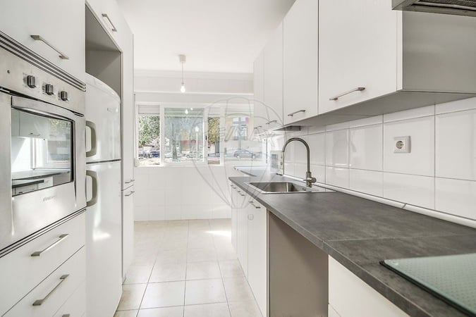 Apartment in Olivais - view 1