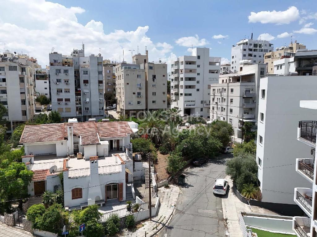 Land in Ayioi Omoloyites - Image 3