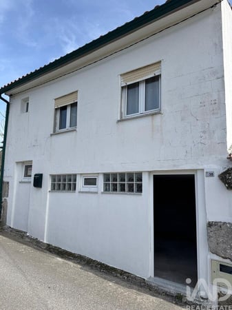 House in Sendim - view 1