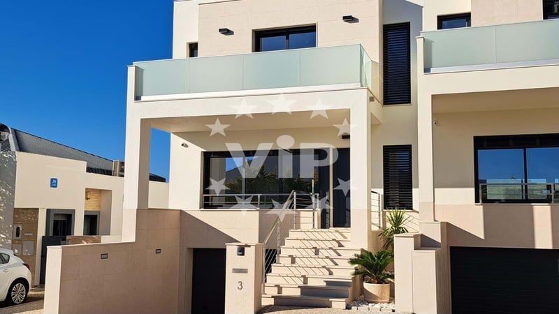 Villa in Canhestros - view 1