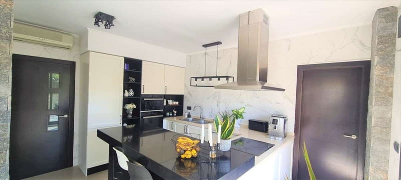 Villa in Calp - view 1