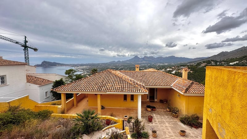 Villa in Altea - view 1