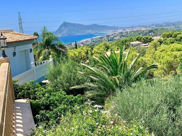 Villa in Altea - view 1