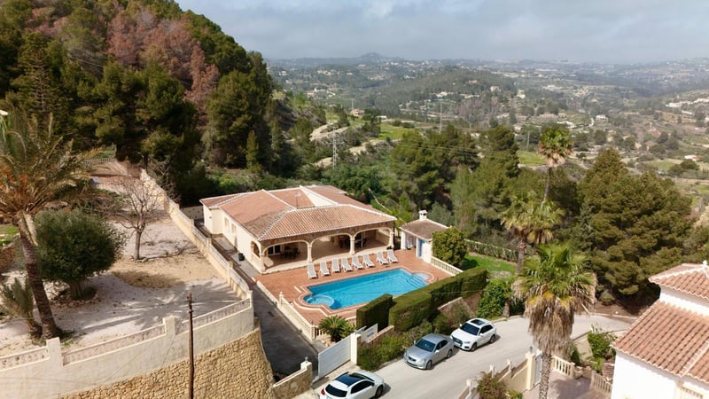 Villa in Calp - view 1