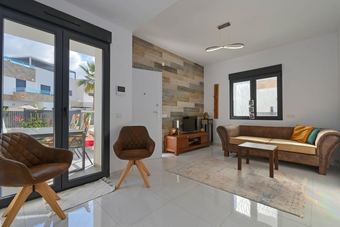 Villa in Polop - view 1