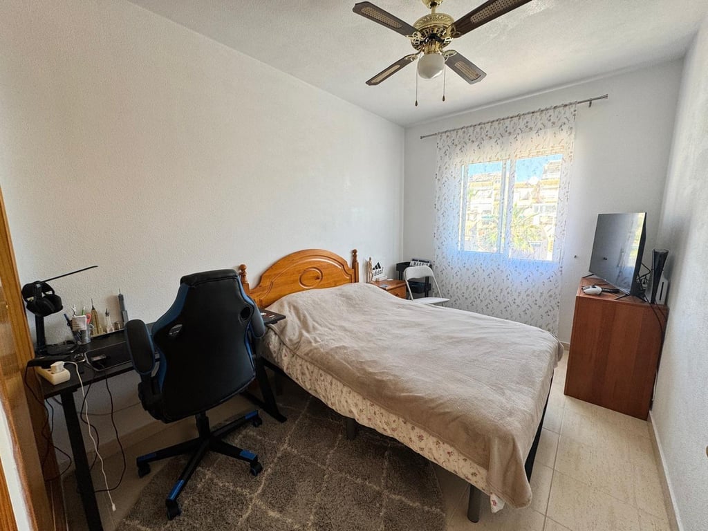 House in Villamartin - Image 2