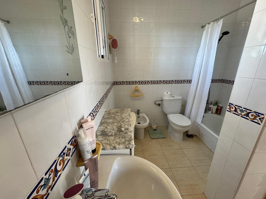 House in Villamartin - Image 3