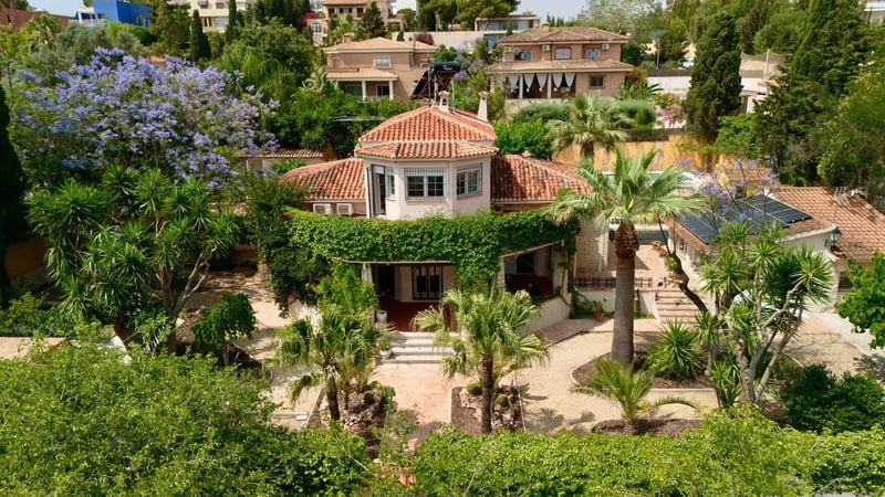 Villa in Alicante - view 1