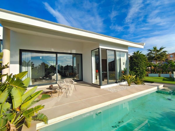 Villa in Finestrat - view 1