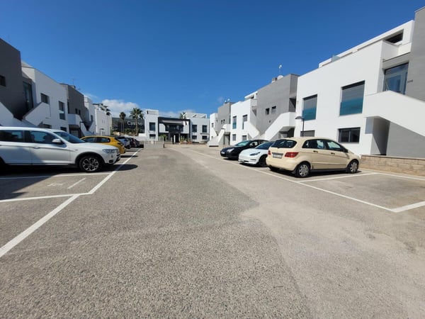 Villa in Villamartin - view 1
