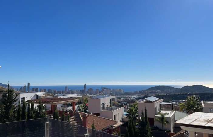 Villa in Finestrat - view 1