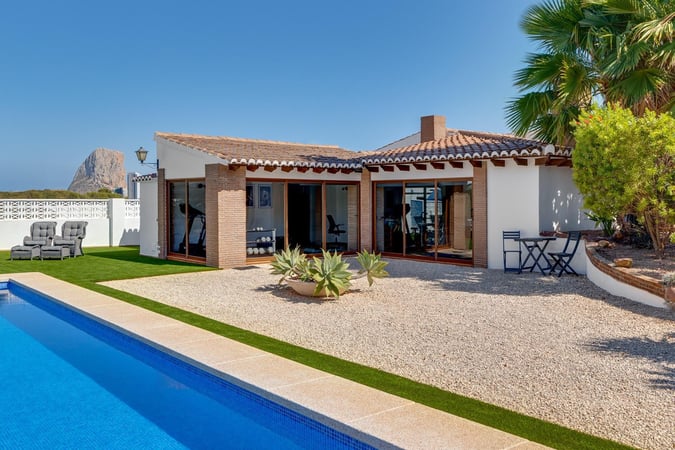Villa in Calp - view 1