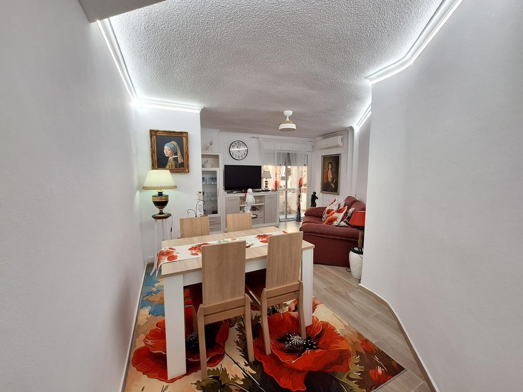 Apartment in Torrevieja - Image 2