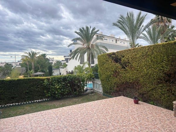 Villa in Finestrat - view 1