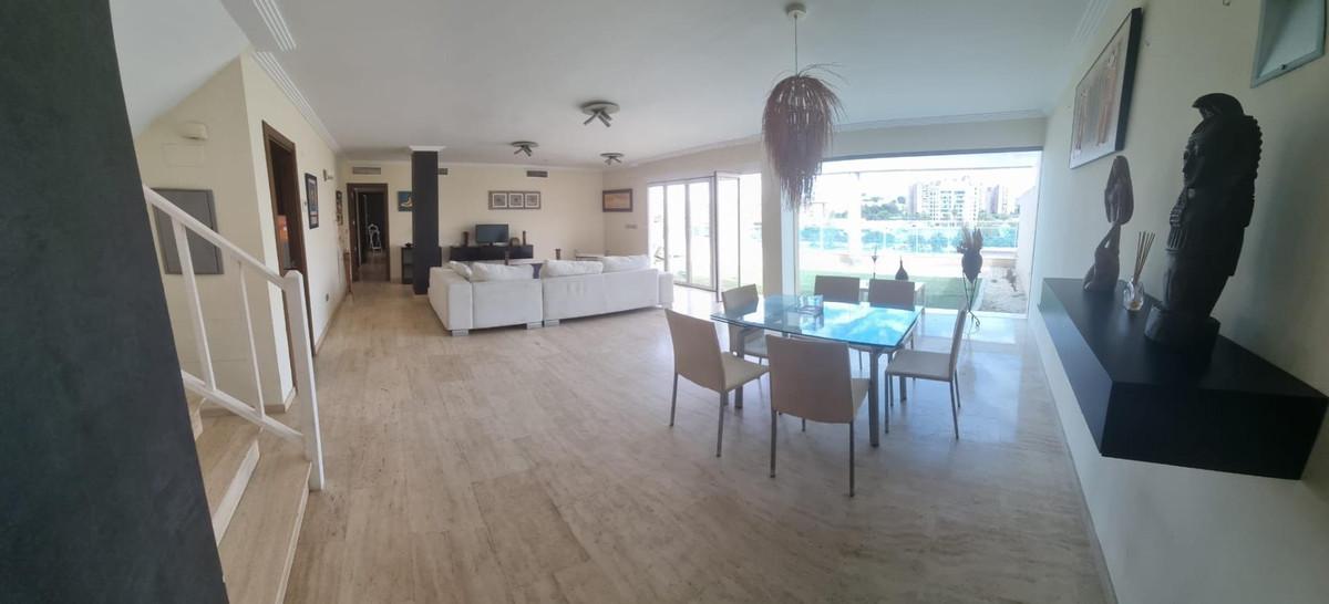 Apartment in Alicante - Image 2