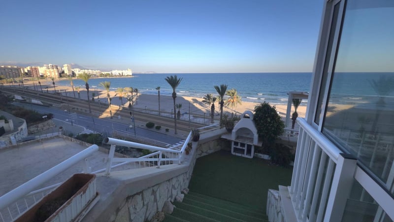 Apartment in El Campello - view 1