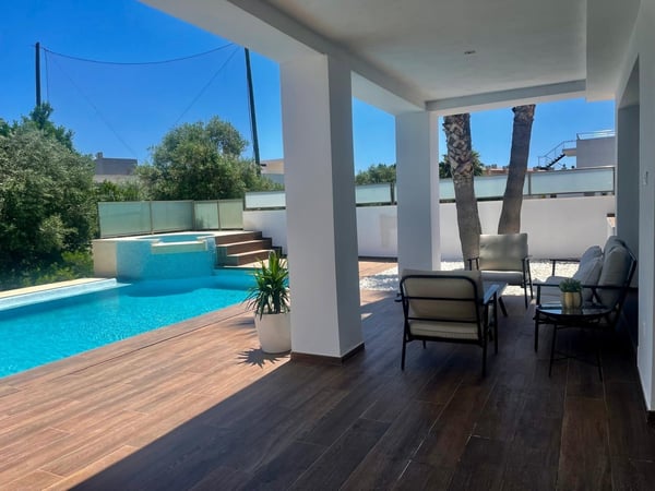 Villa in Alicante - view 1