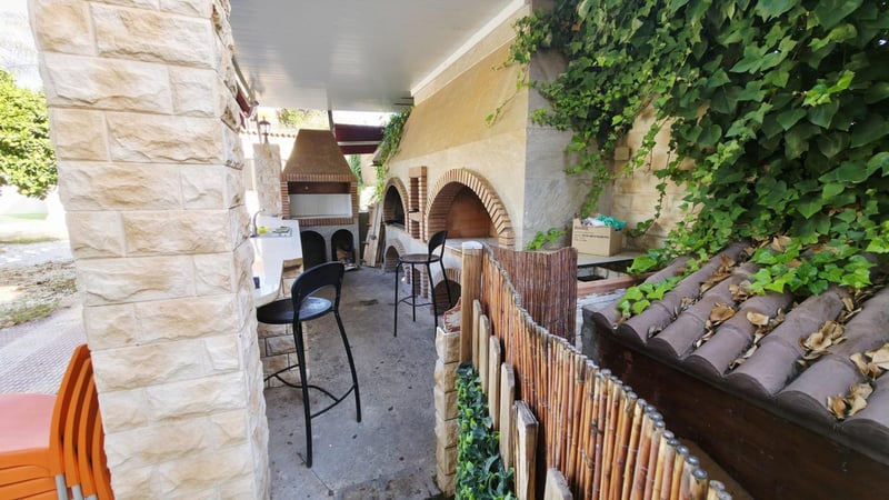 Villa in Alicante - view 1