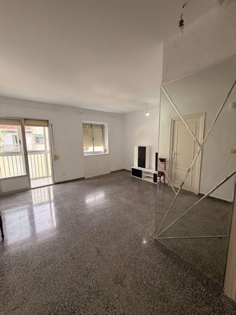 Apartment in Alicante - view 1