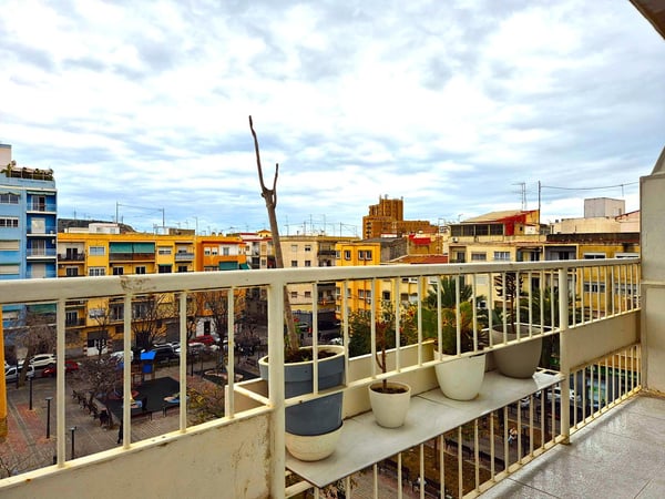 Apartment in Alicante - view 1