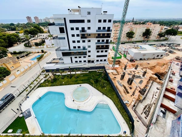 Apartment in Villamartin - view 1