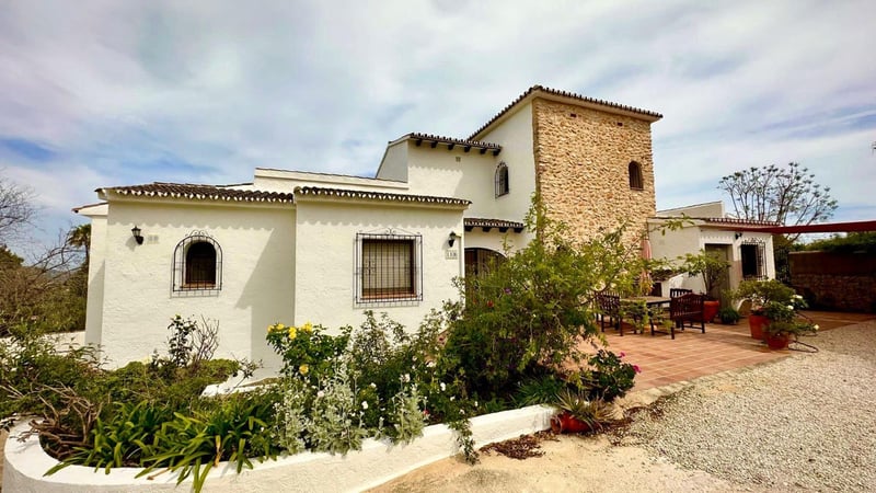 Villa in Benissa - view 1