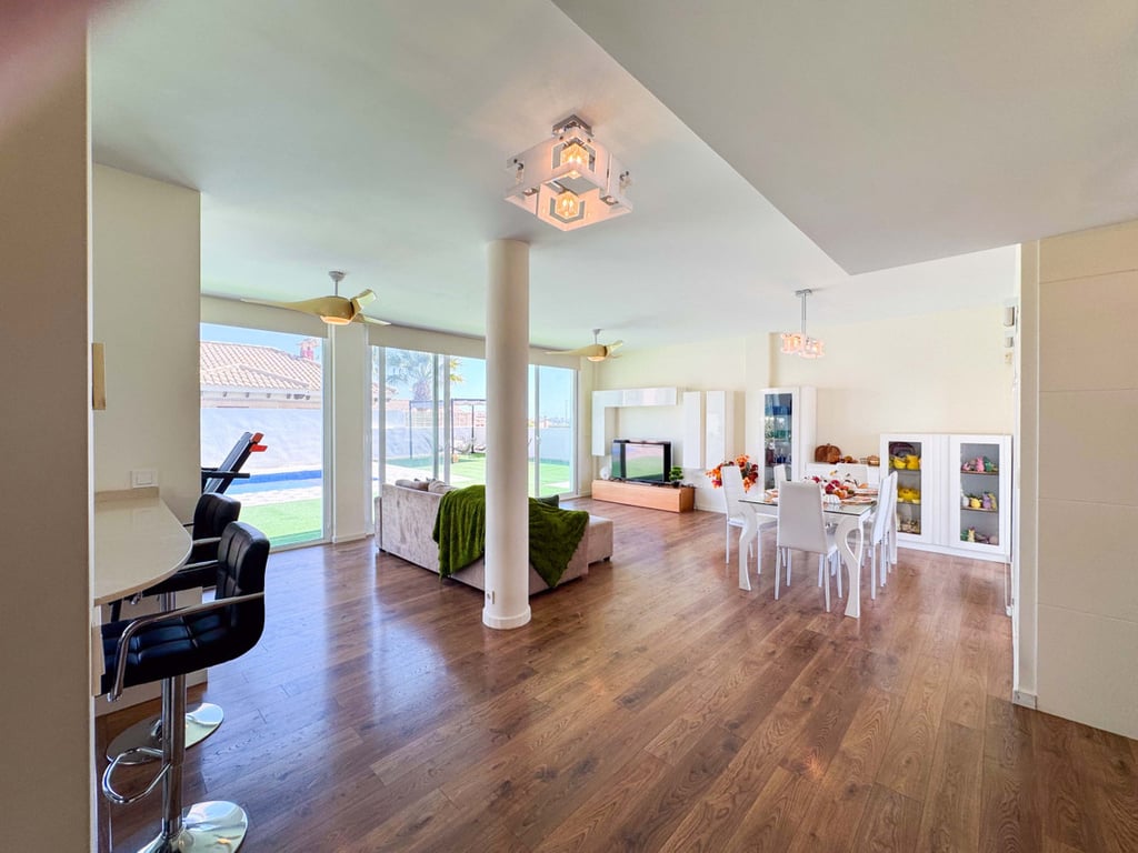 Villa in San Fulgencio - Image 2