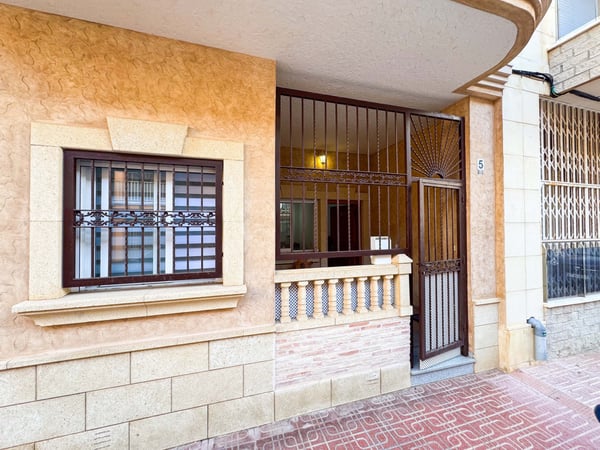 Apartment in Torrelamata - view 1