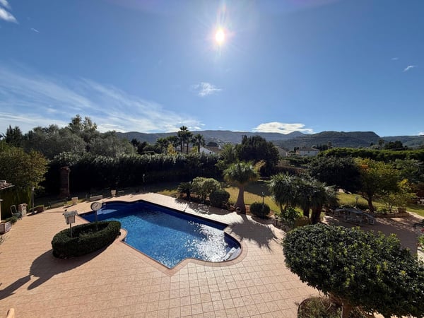 Villa in Pedreguer - view 1