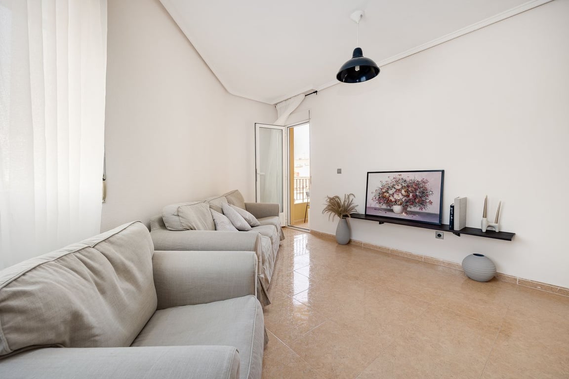 Apartment in Jacarilla - Image 3