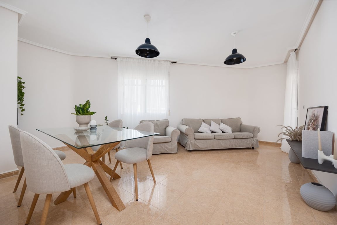 Apartment in Jacarilla - Image 2