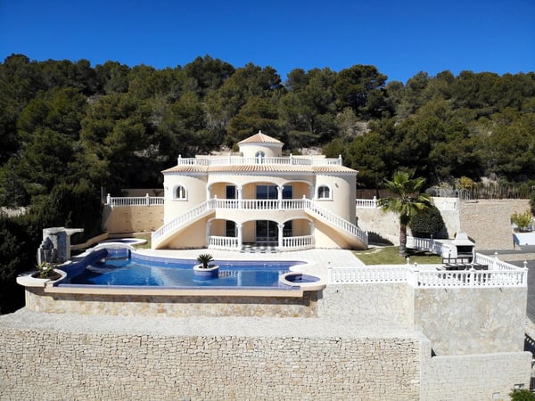 Villa in Calp - view 1