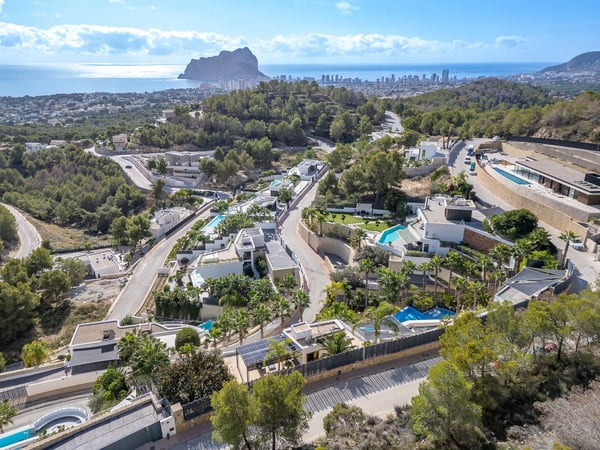 Villa in Calp - view 1