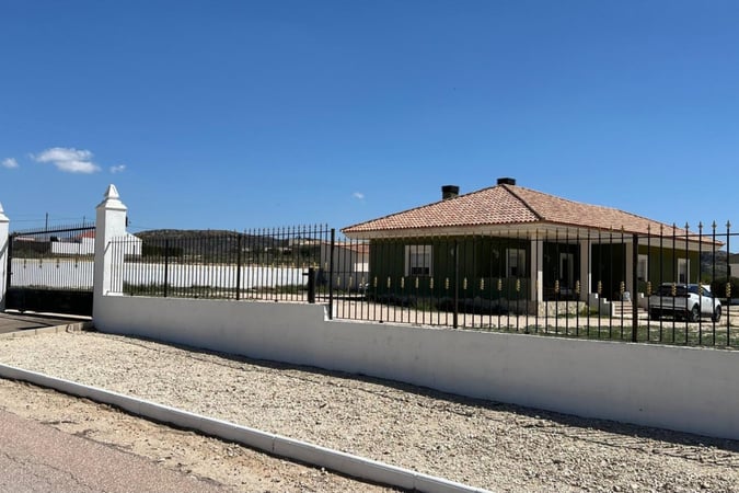 House in Torre del Rico - view 1