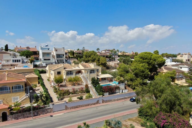 Villa in Torrevieja - view 1