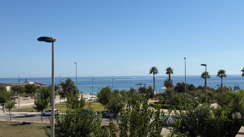 Apartment in Los Tarragas - view 1