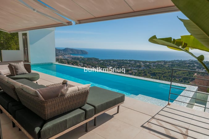 Villa in Moraira - view 1