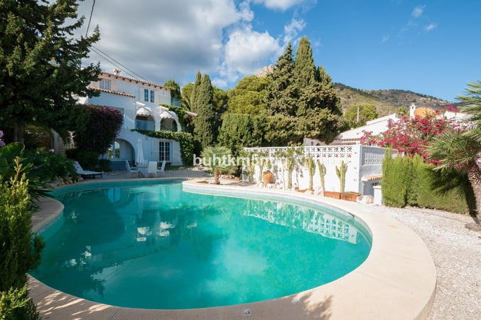 Villa in Calp - view 1