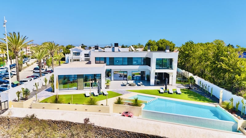 Villa in Cabo Roig - view 1