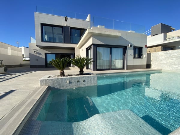 Villa in Dehesa de Campoamor - view 1