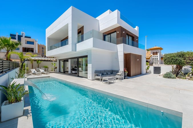Villa in Guardamar del Segura - view 1