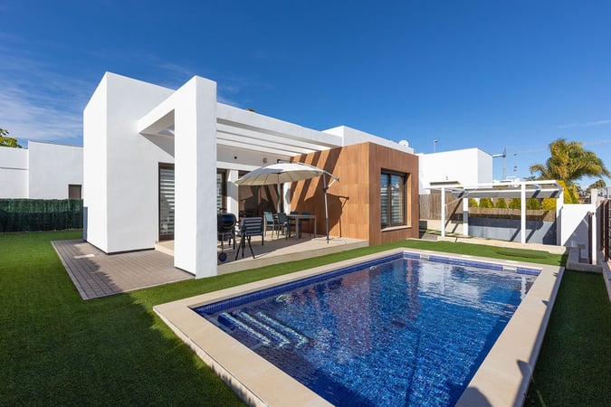Villa in Urbanizacion los Balcones - view 1