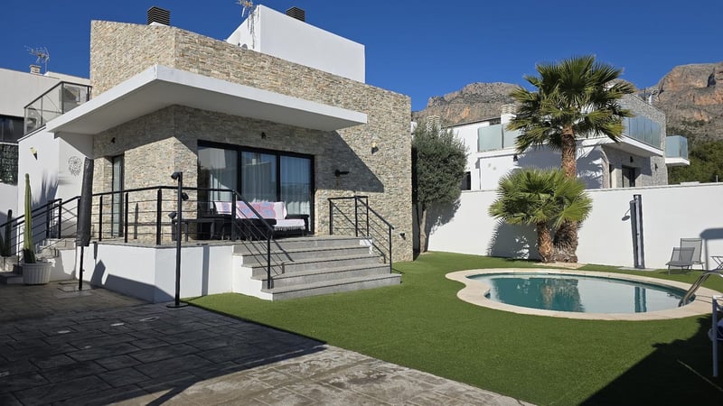 Villa in Polop - view 1
