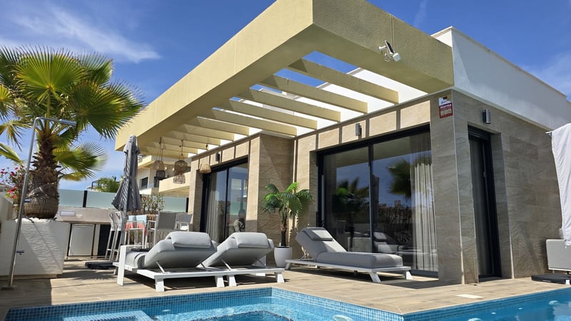 Villa in Montesinos, Los - view 1