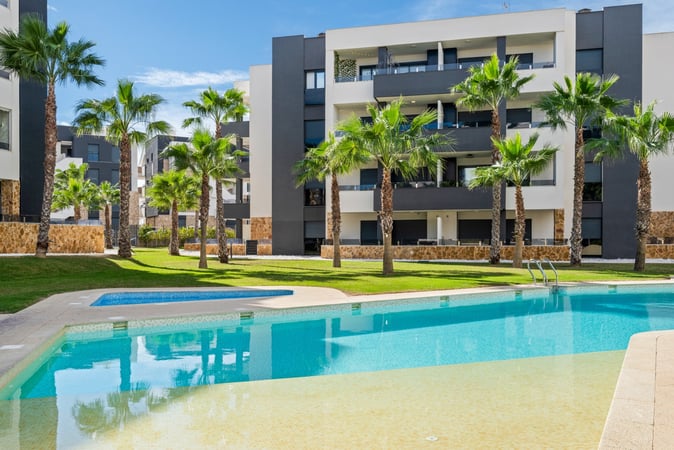 Apartment in Residencia los Altos - view 1