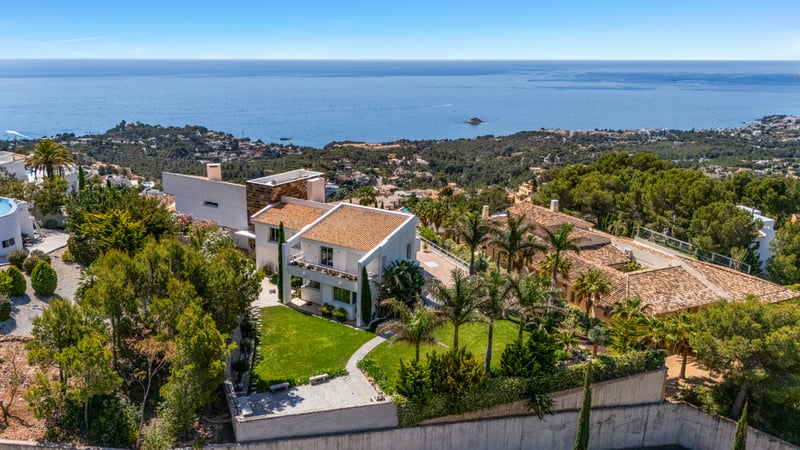 Villa in Calp - view 1